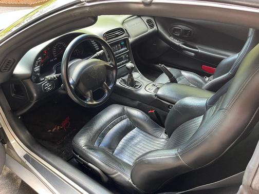 Beige 1999 Chevrolet Corvette Base