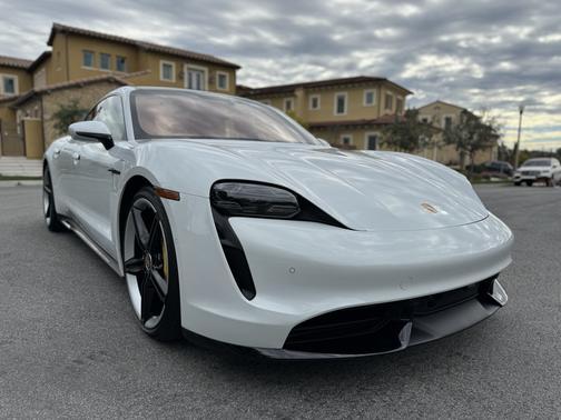 2020 Porsche Taycan Taycan Turbo S