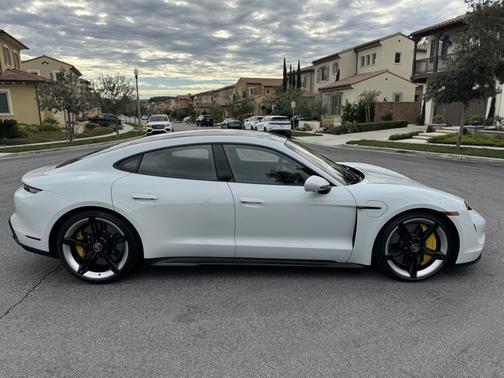 2020 Porsche Taycan Taycan Turbo S