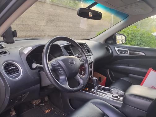 2013 Nissan Pathfinder SL