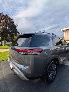 Gray 2023 Nissan Pathfinder SL