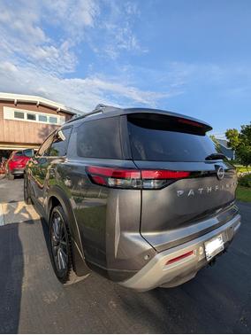 Gray 2023 Nissan Pathfinder SL