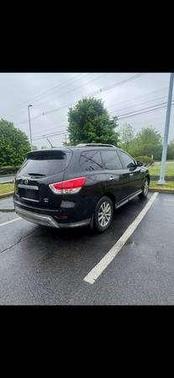 Black 2014 Nissan Pathfinder SV