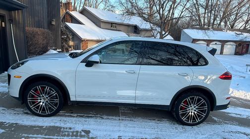 2015 Porsche Cayenne Cayenne Turbo