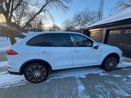 2015 Porsche Cayenne Cayenne Turbo