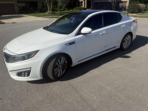 White 2014 Kia Optima SXL Turbo
