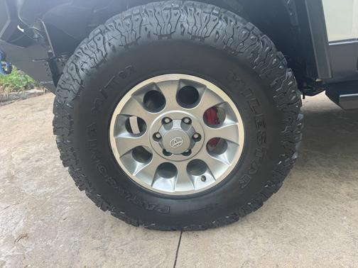 Silver 2007 Toyota FJ Cruiser Base