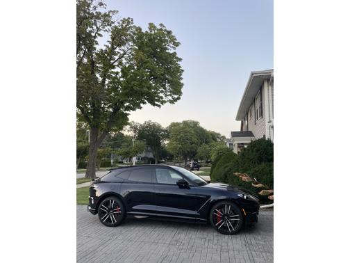 2023 Aston Martin DBX 707
