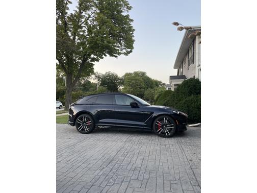 2023 Aston Martin DBX 707