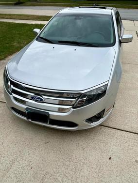 Silver 2011 Ford Fusion SEL