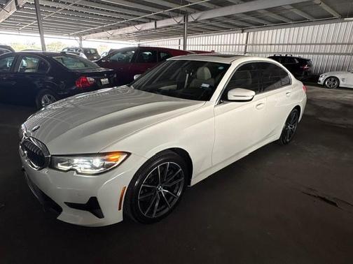 White 2019 BMW 330 i