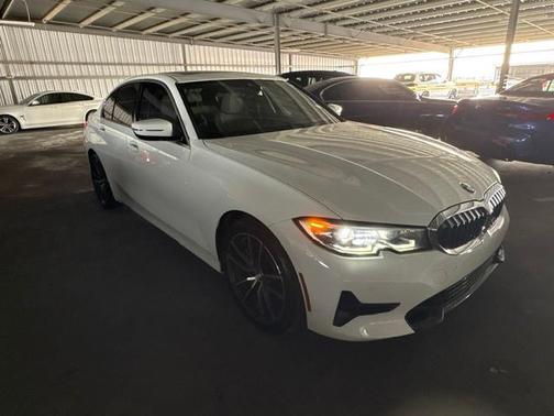 White 2019 BMW 330 i