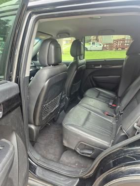 Black 2015 Kia Sorento LX