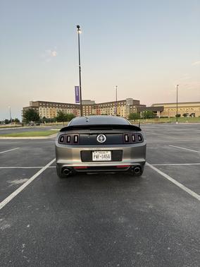 2014 Ford Mustang V6