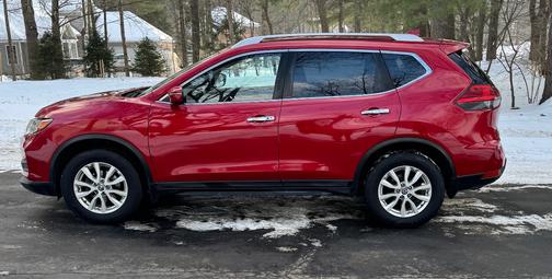 2017 Nissan Rogue SV