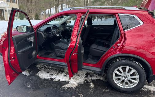 2017 Nissan Rogue SV