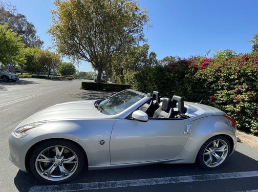 2010 Nissan 370Z Touring