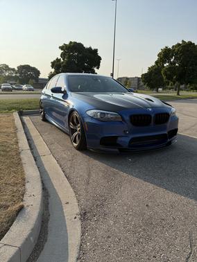 Blue 2013 BMW M5 Base
