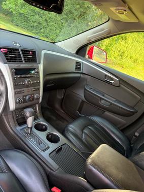 Red 2012 Chevrolet Traverse LT