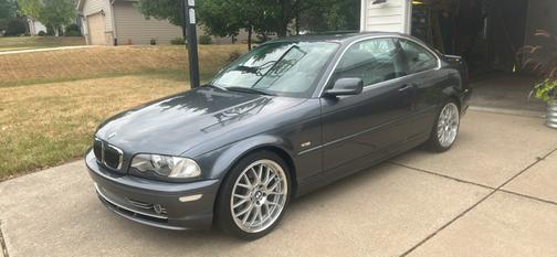 Gray 2002 BMW 330 Ci