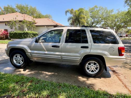 2004 Jeep Grand Cherokee Laredo