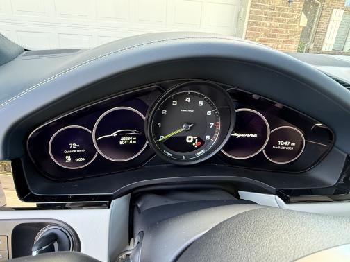 2022 Porsche Cayenne Cayenne E-Hybrid Platinum Edition