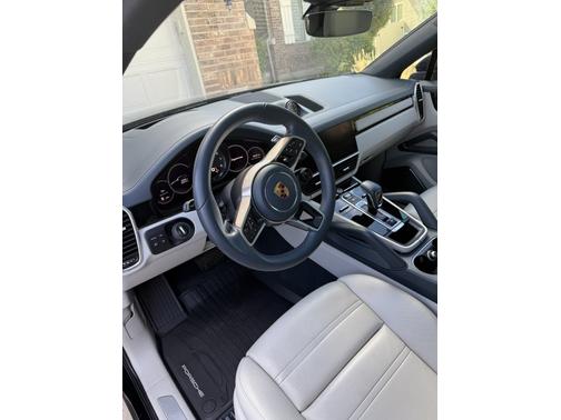 2022 Porsche Cayenne Cayenne E-Hybrid Platinum Edition