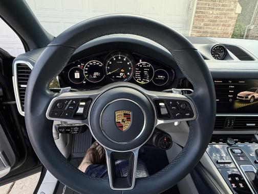 2022 Porsche Cayenne Cayenne E-Hybrid Platinum Edition