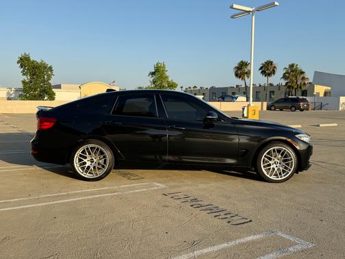 Black 2016 BMW 328 Gran Turismo i xDrive SULEV