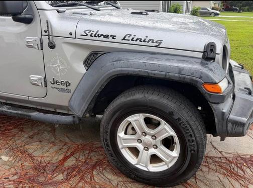 Silver 2018 Jeep Wrangler Unlimited Sport