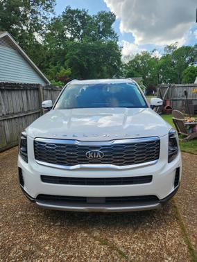 White 2020 Kia Telluride S