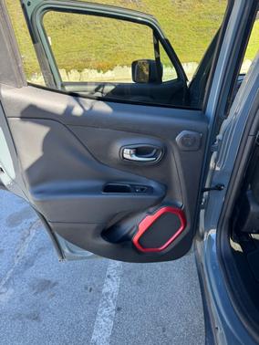 2015 Jeep Renegade Trailhawk