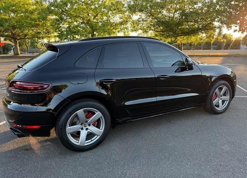 Black 2018 Porsche Macan Macan GTS