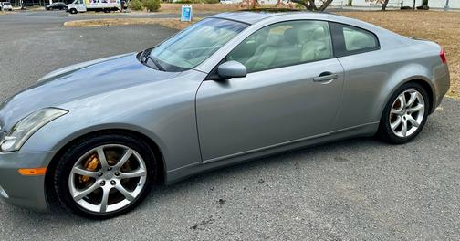 2004 INFINITI G35 Base