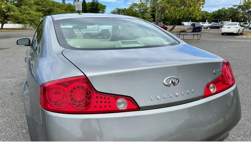 2004 INFINITI G35 Base