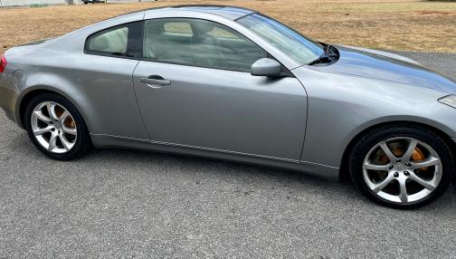2004 INFINITI G35 Base