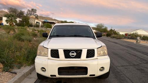 2004 Nissan Titan XE Crew Cab