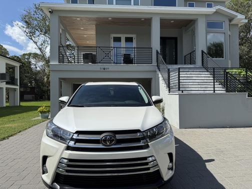 2017 Toyota Highlander Limited