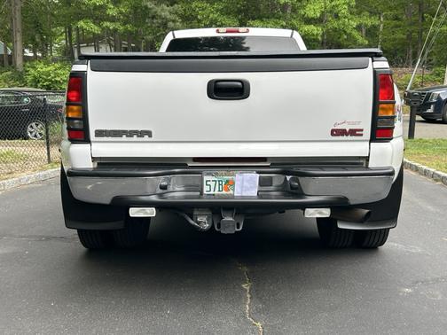 White 2002 GMC Sierra 3500 SLE