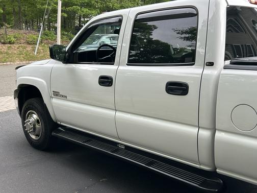 White 2002 GMC Sierra 3500 SLE