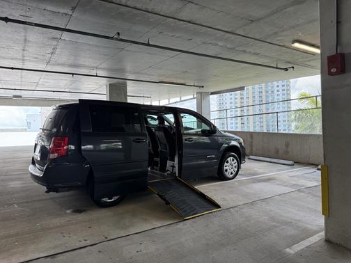 2014 Dodge Grand Caravan AVP/SE