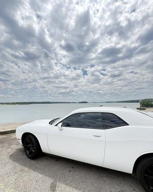 White 2016 Dodge Challenger SXT