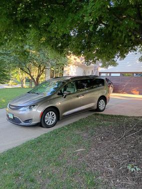 Beige 2017 Chrysler Pacifica Touring-L