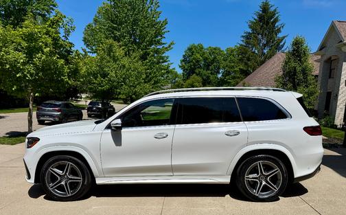 White 2024 Mercedes-Benz GLS 450 4MATIC