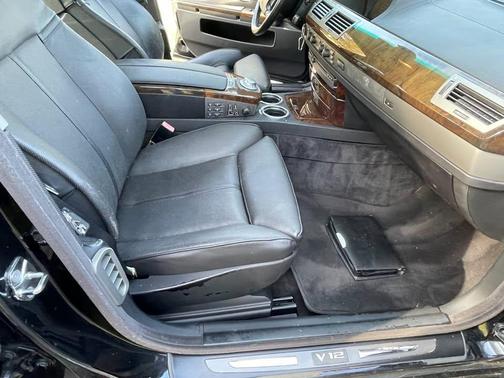 Black 2003 BMW 760 Li