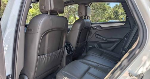 2017 Porsche Macan Macan GTS