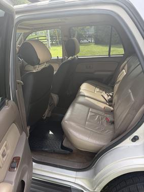 Beige 2000 Toyota 4Runner Limited 4WD