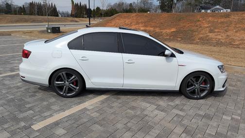 White 2017 Volkswagen Jetta GLI