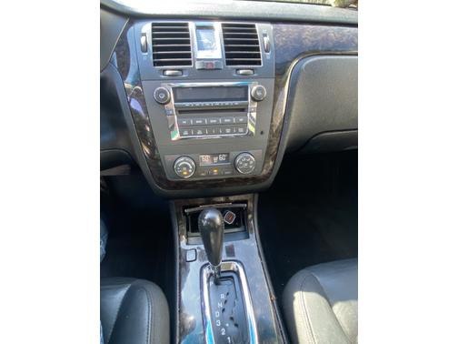 2010 Cadillac DTS Base