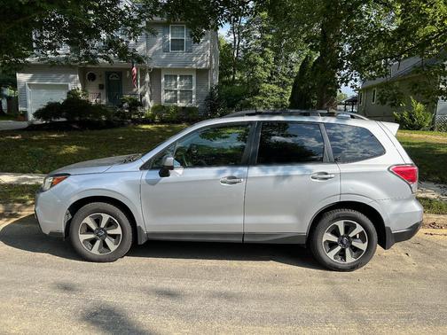 Silver 2017 Subaru Forester 2.5i Premium